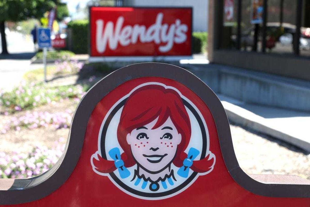 Wendy's restaurant exterior sign