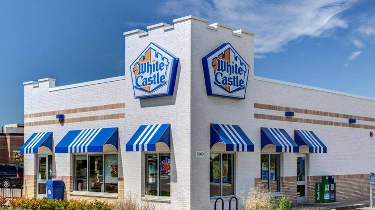 White Castle, Restaurant, Free Meals, Healthcare Workers, First Responders