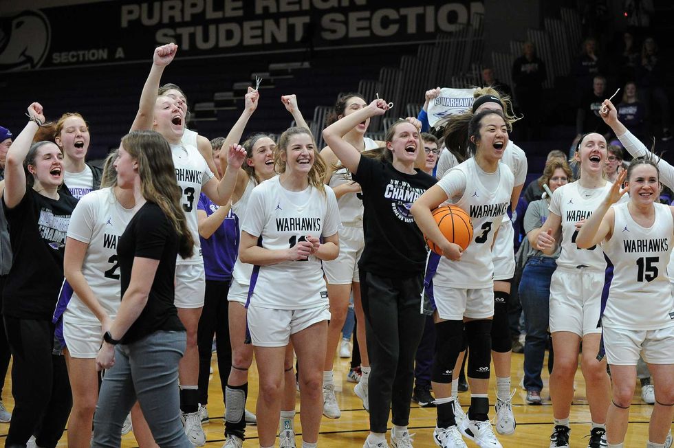 Whitewater celebrating Elite 8