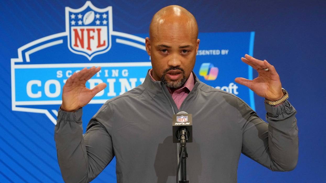 Why there are several risks if the Falcons trade their first-round pick