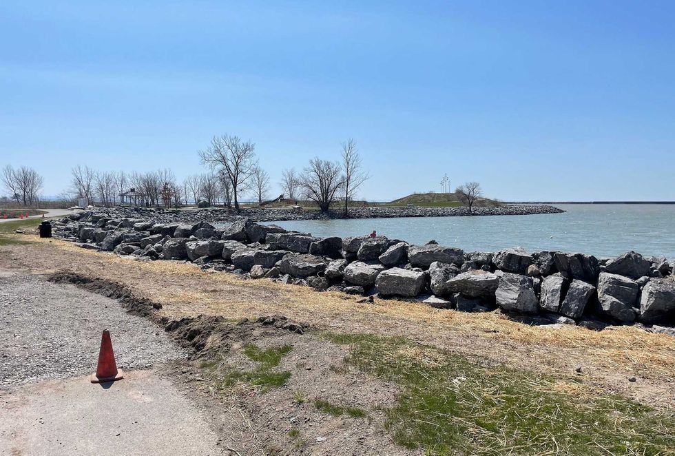 Wilkeson Pointe break wall