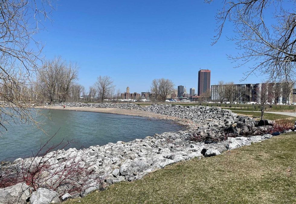 Wilkeson Pointe break wall