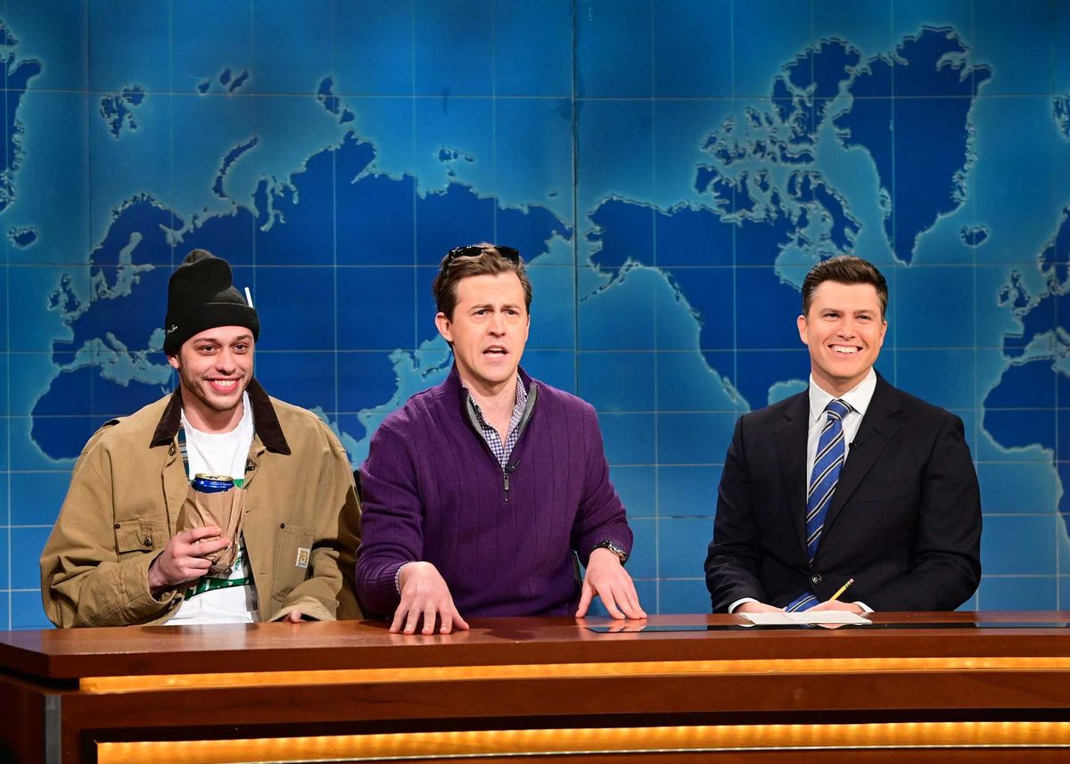 Will Forte, Måneskin Episode 1816 -- Pictured: (l-r) Pete Davidson as Guy Who Just Bought a Ferry, Alex Moffat as Guy Who Just Bought a Boat, and anchor Colin Jost during Weekend Update on Saturday, January 22, 2022