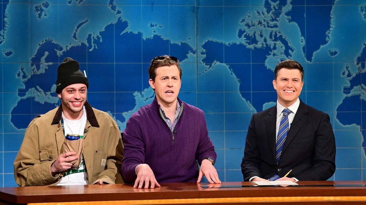 Will Forte, Måneskin Episode 1816 -- Pictured: (l-r) Pete Davidson as Guy Who Just Bought a Ferry, Alex Moffat as Guy Who Just Bought a Boat, and anchor Colin Jost during Weekend Update on Saturday, January 22, 2022