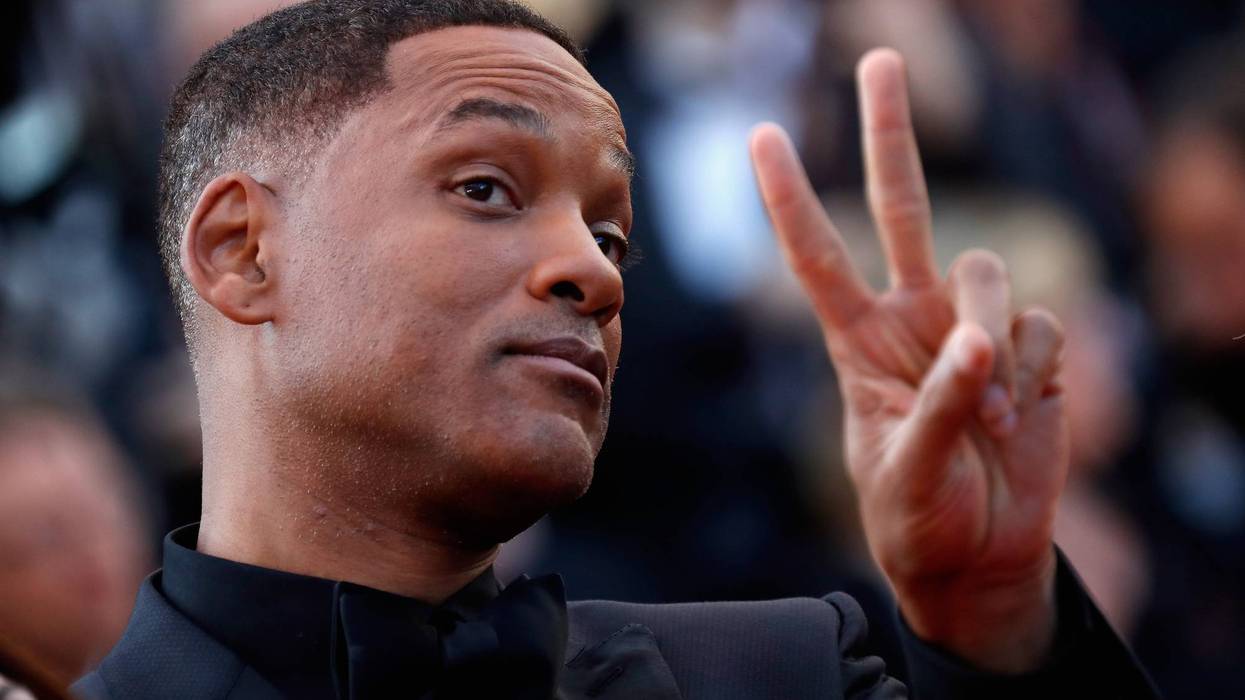 will smith throwing up the deuces