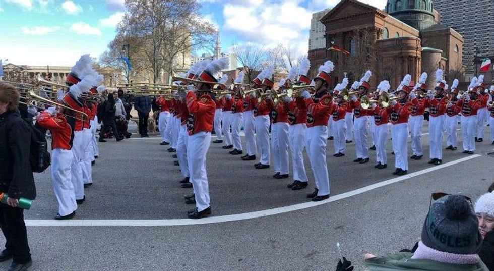 Winds up, balloons down, Philly celebrates with 100th Thanksgiving Day Parade 10