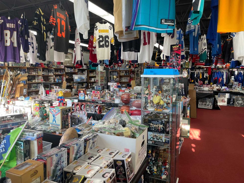 WNY Collectibles Inc.