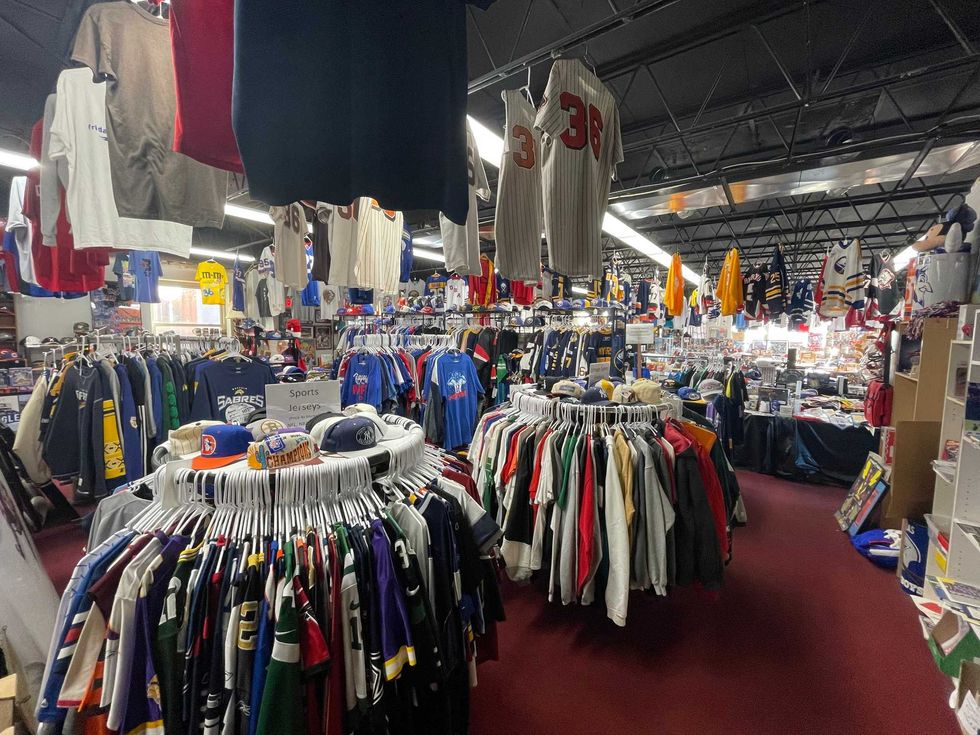 WNY Collectibles Inc.