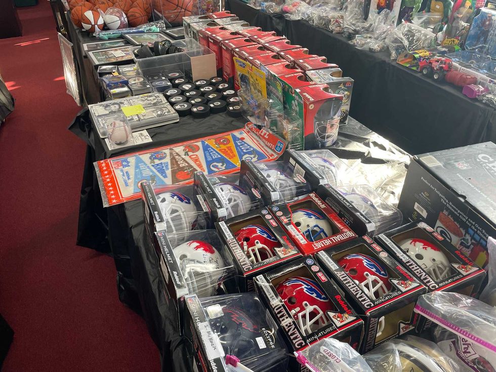 WNY Collectibles Inc.