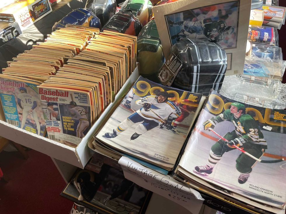 WNY Collectibles Inc.