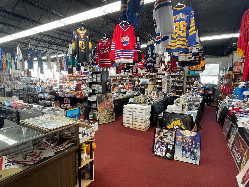 WNY Collectibles Inc.