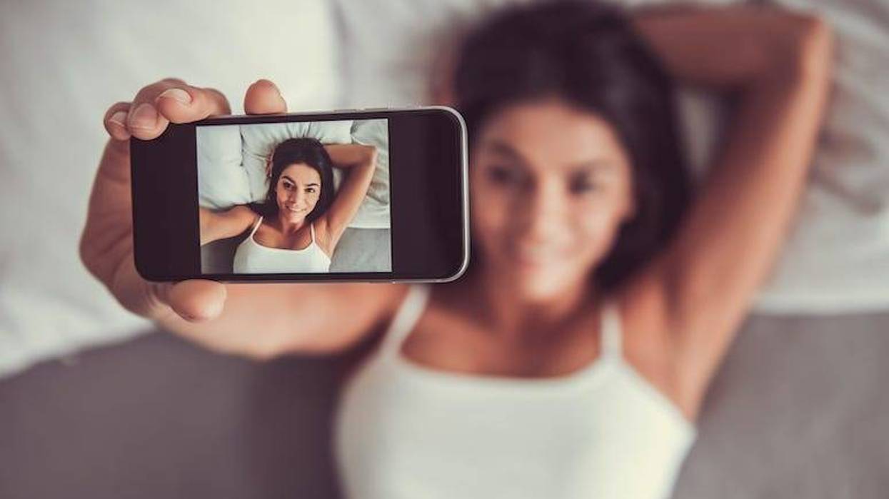 Woman, In Bed, Selfie, Phone, Blurry
