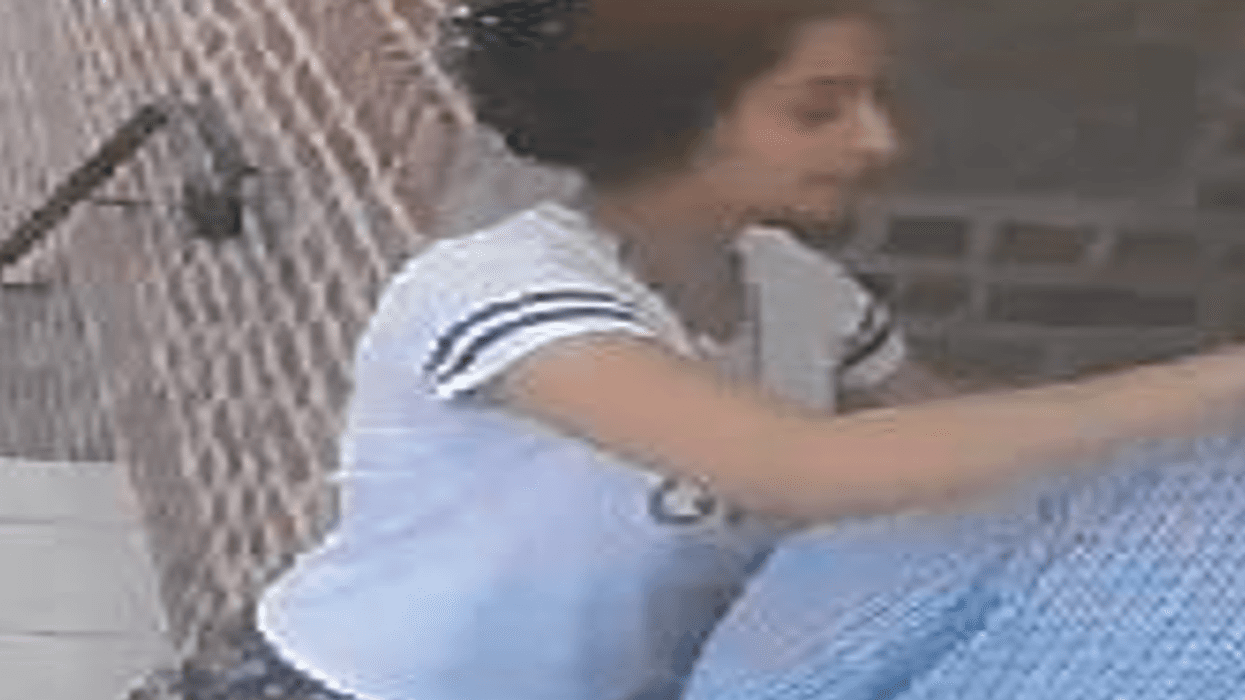 Woman rips $2,000 necklace off man, 91, outside his Queens home