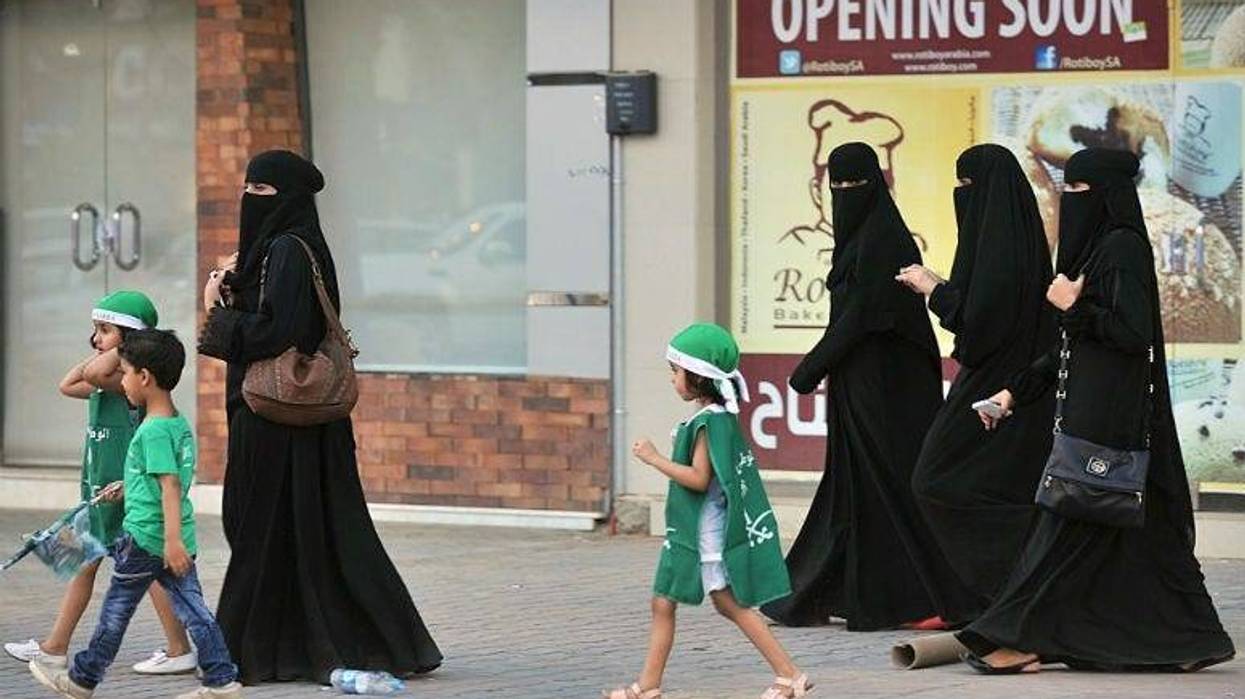 Women in Saudi Arabia divorced by their husbands will now be sent a text message to inform them of their new status.