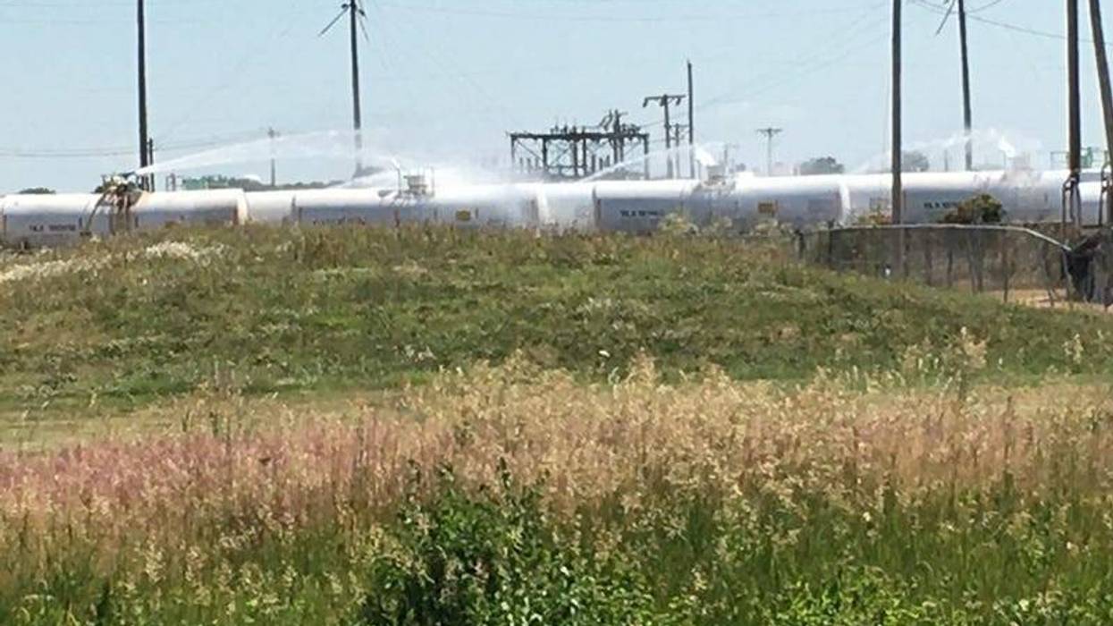 Wood River tankers leak