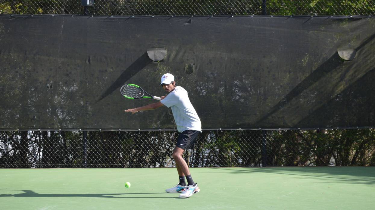 Woodward Academy's Myan Ponugoti wins 6-1,6-1 over Lovett's Kent Morgan