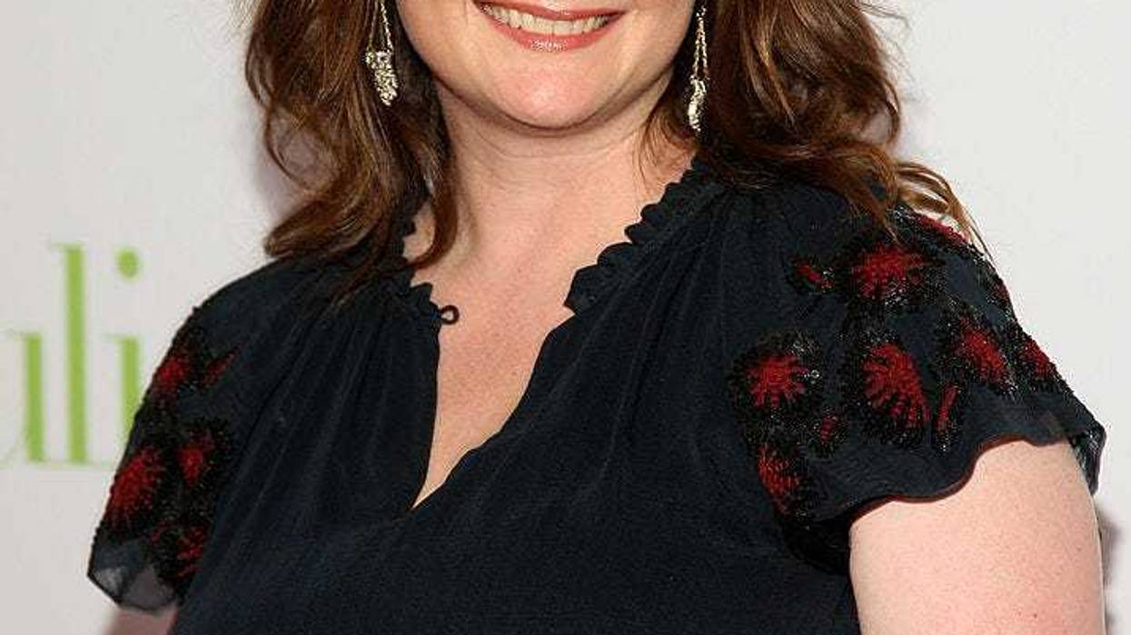 Writer Julie Powell attends the "Julie & Julia" premiere at the Ziegfeld Theatre on July 30, 2009 in New York City. (Photo by Stephen Lovekin/Getty Images)