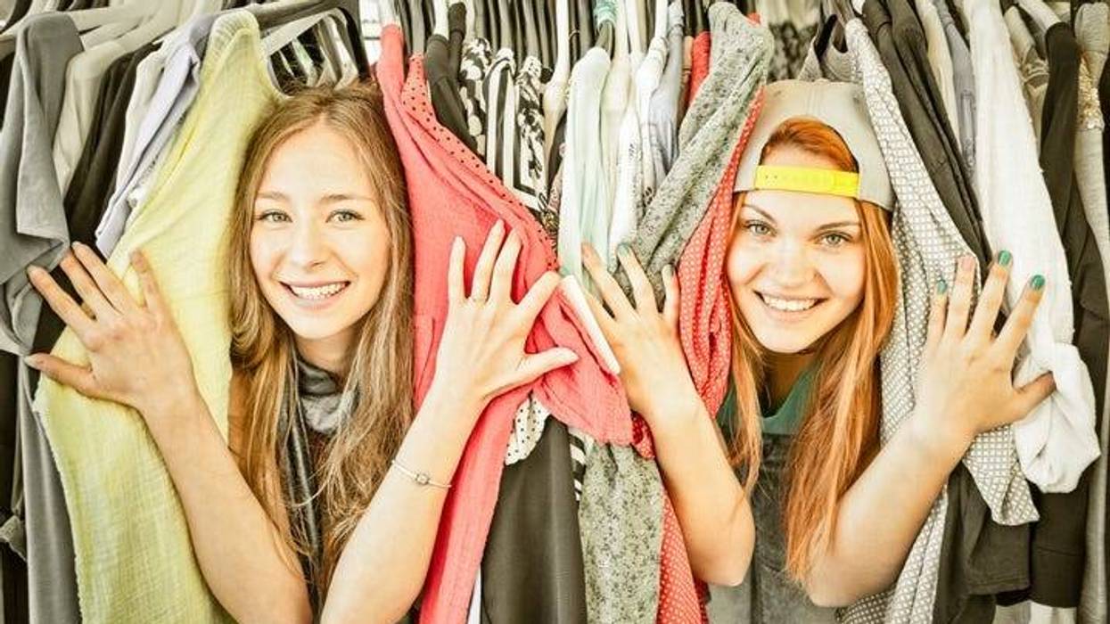Young women at market - Girls best friends having fun
