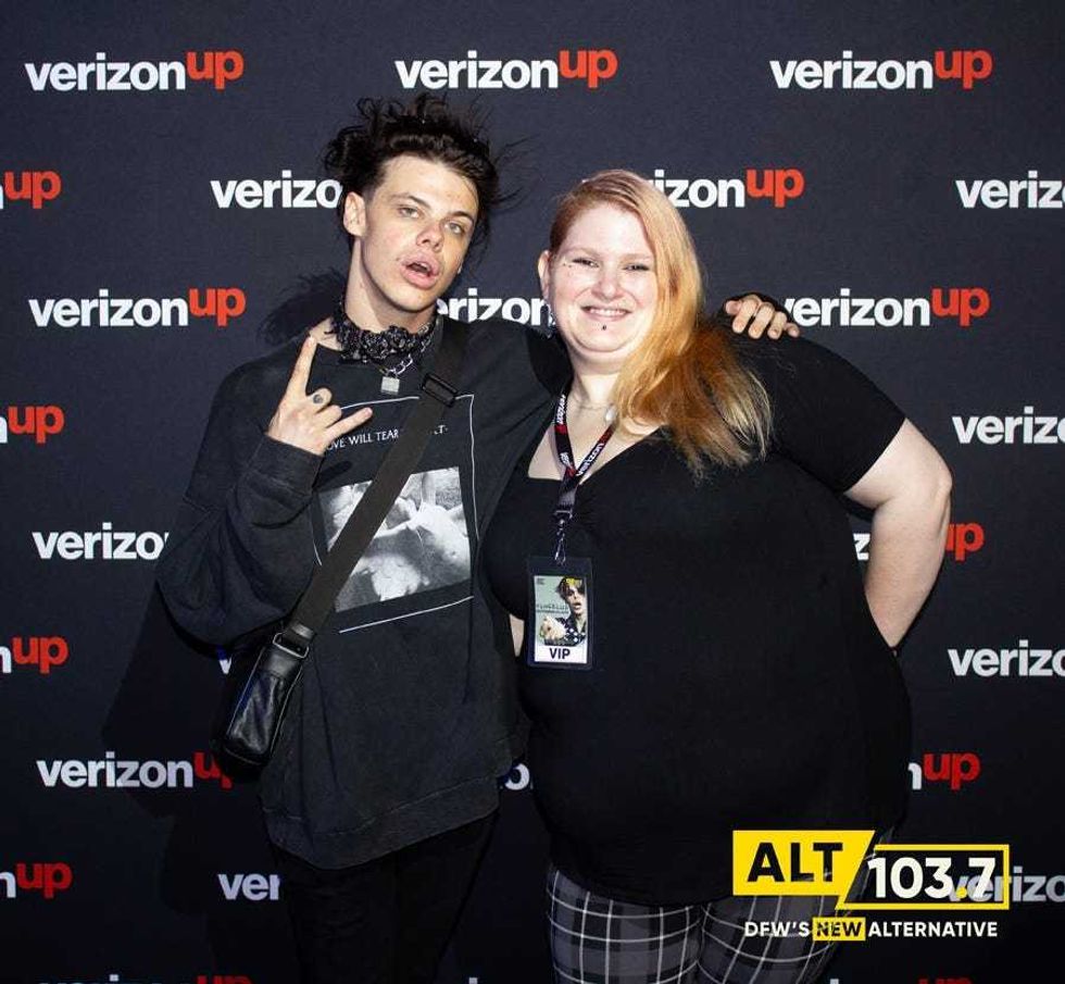 Yungblud Meet And Greet In The Verizon Artist Lounge
