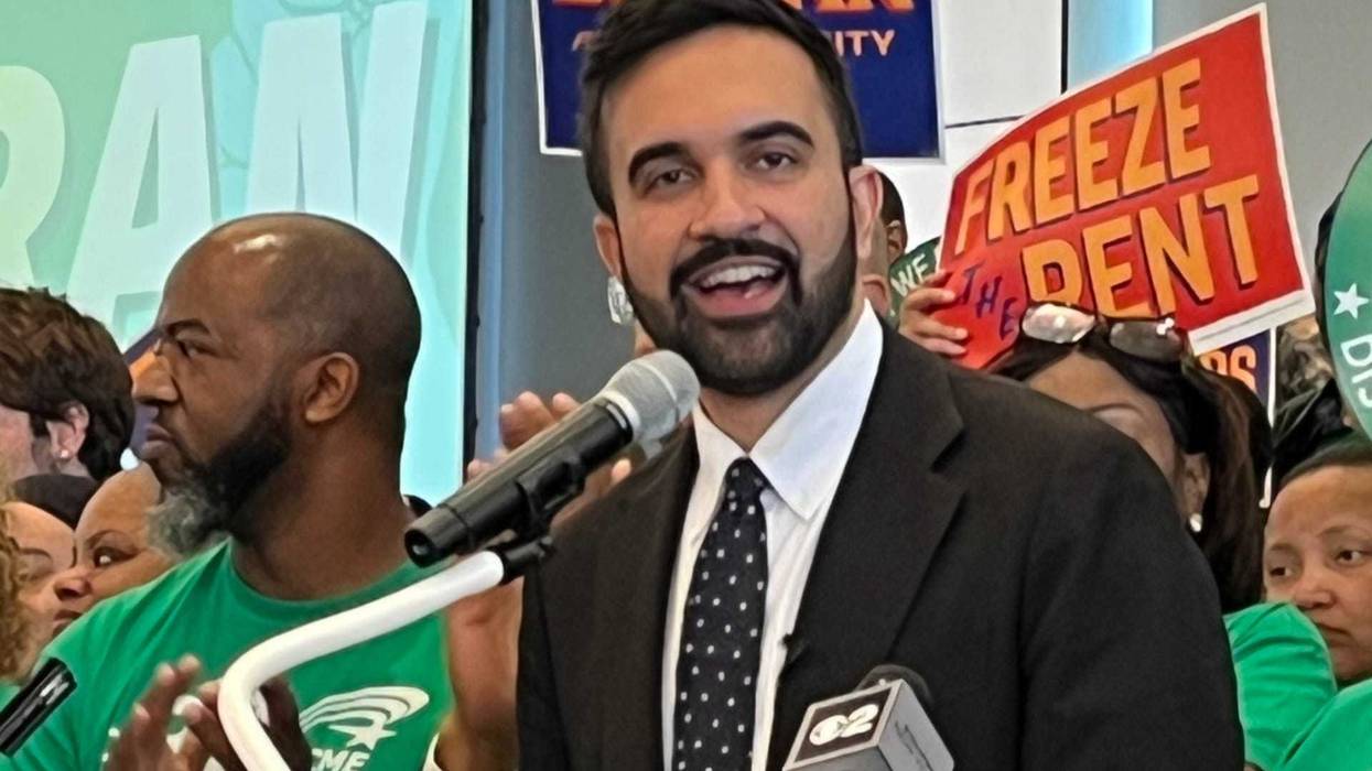 Zohran Mamdani at a campaign event with NYC's biggest labor union, DC 37. He is endorsed by the group representing nearly 250,000 New Yorkers from the public sector.